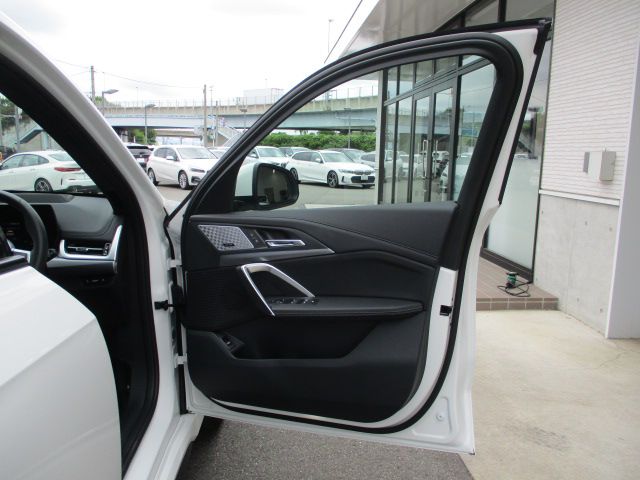 U11 iX1 xDrive30