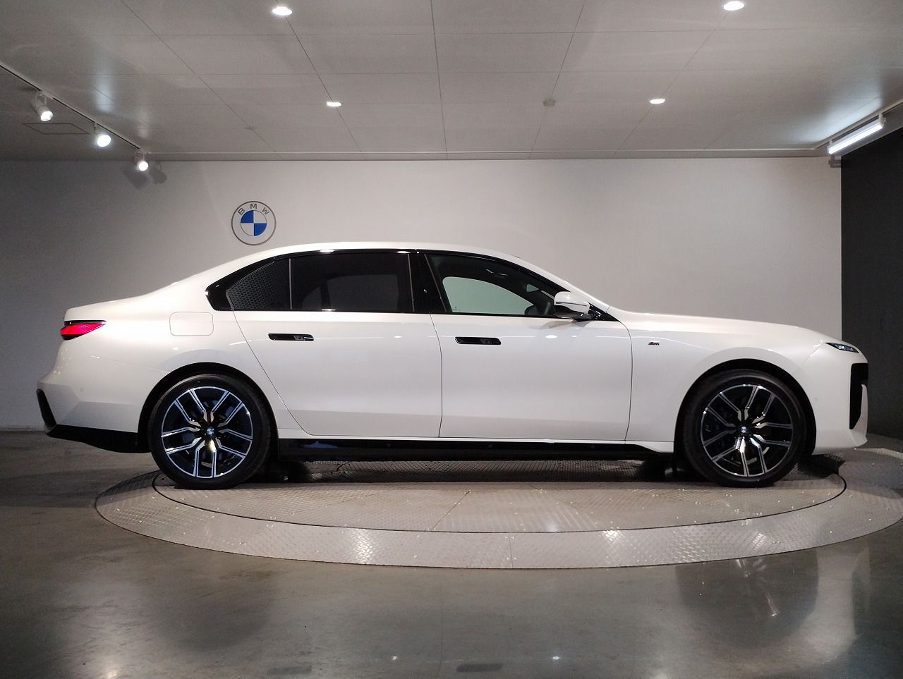 BMW i7 eDrive50 Sedan RHD