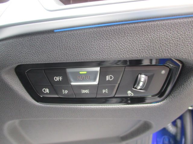 320d xDrive Berline RHD