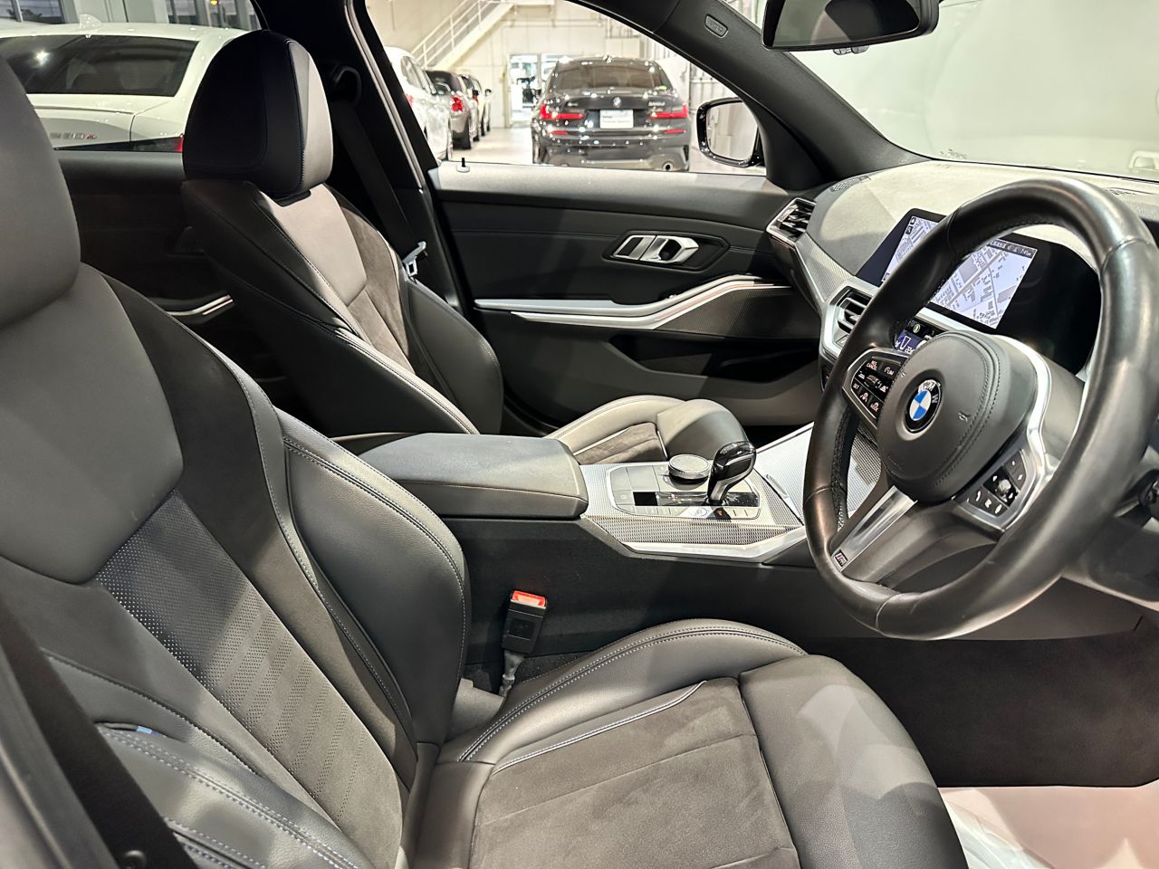 G20 320d xDrive RHD Saloon