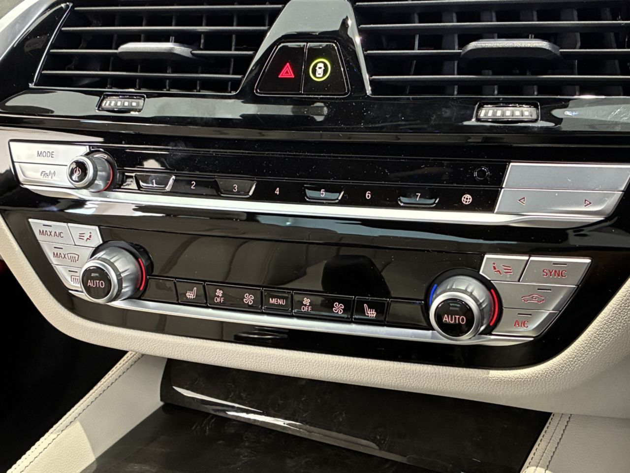 520d xDrive Sedan RHD