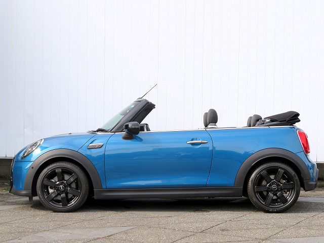 MINI Cooper S Convertible RHD