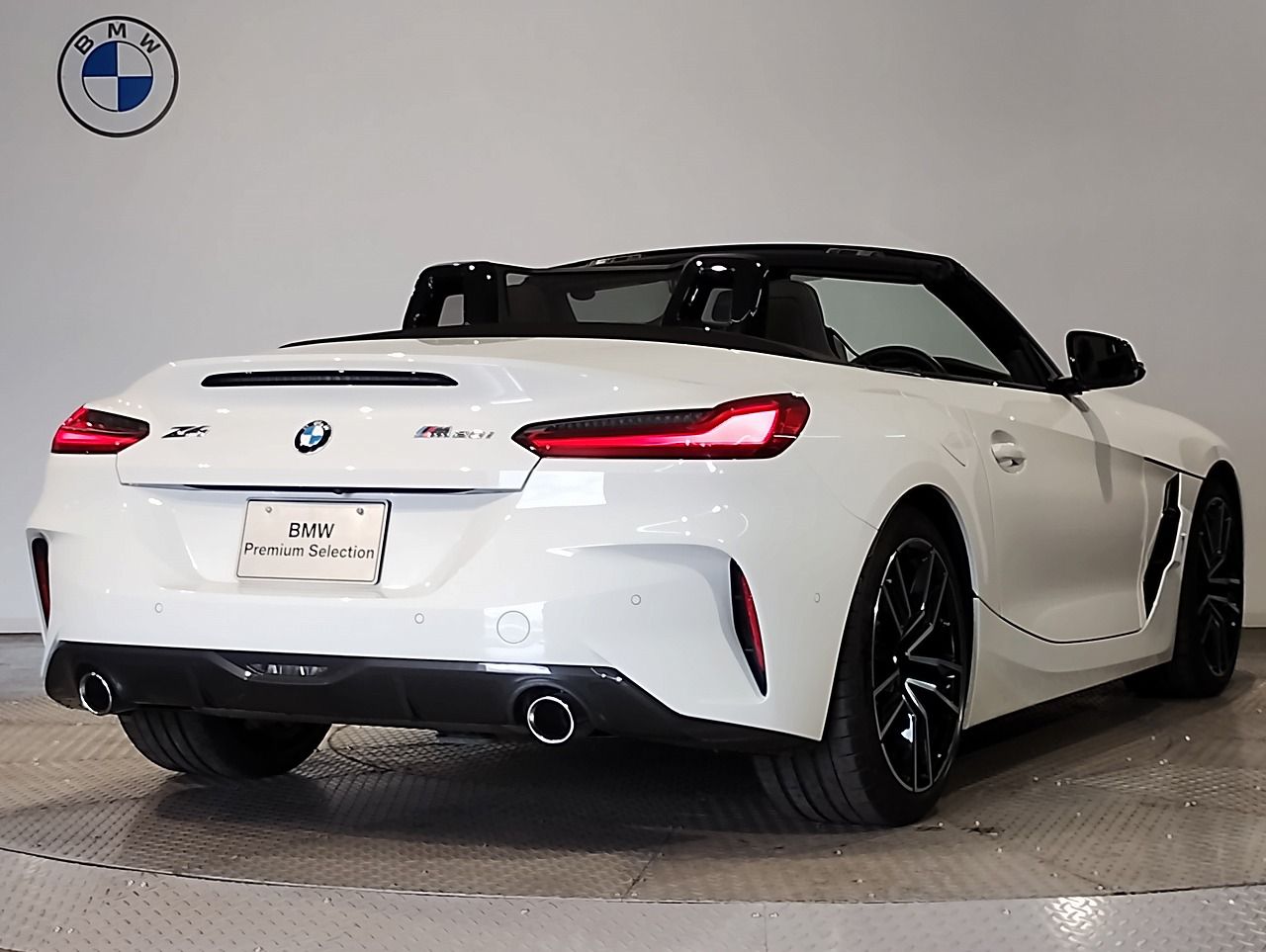 G29 z4 sDrive20i RHD