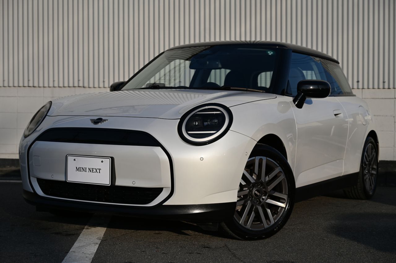 J01 MINI Cooper E