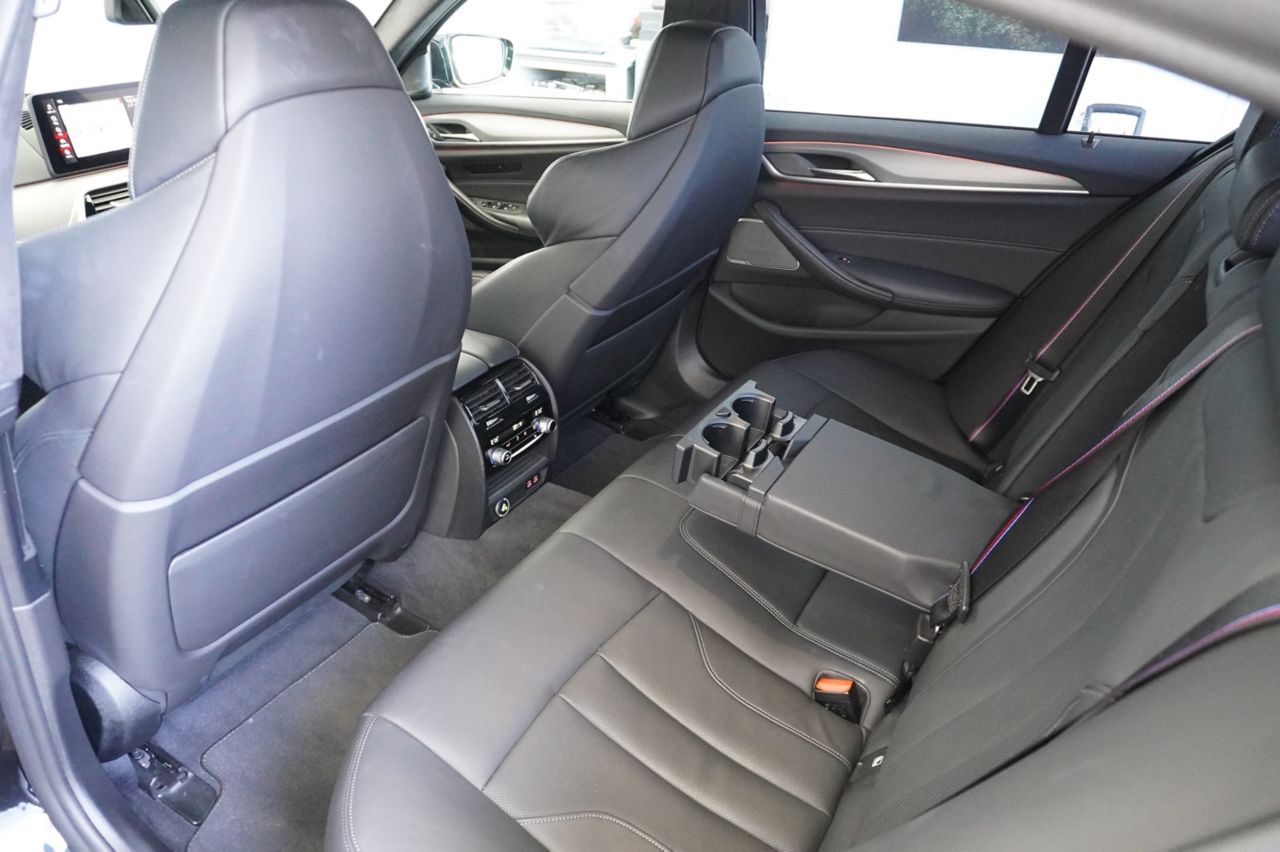 M5 Sedan RHD