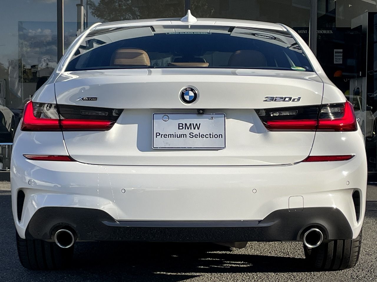 G20 320d xDrive RHD Saloon