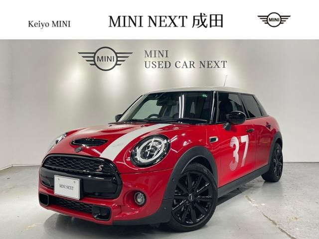 MINI COOPER S 5 DOOR.