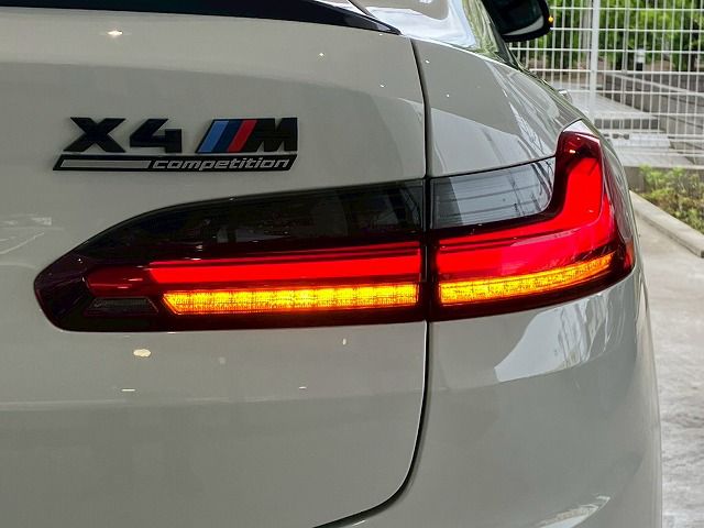 X4 M RHD