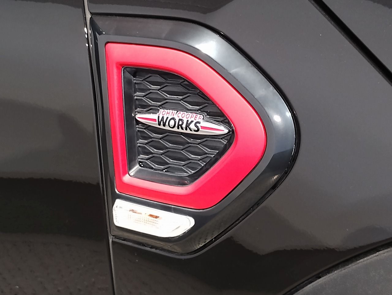 MINI CROSSOVER JCW