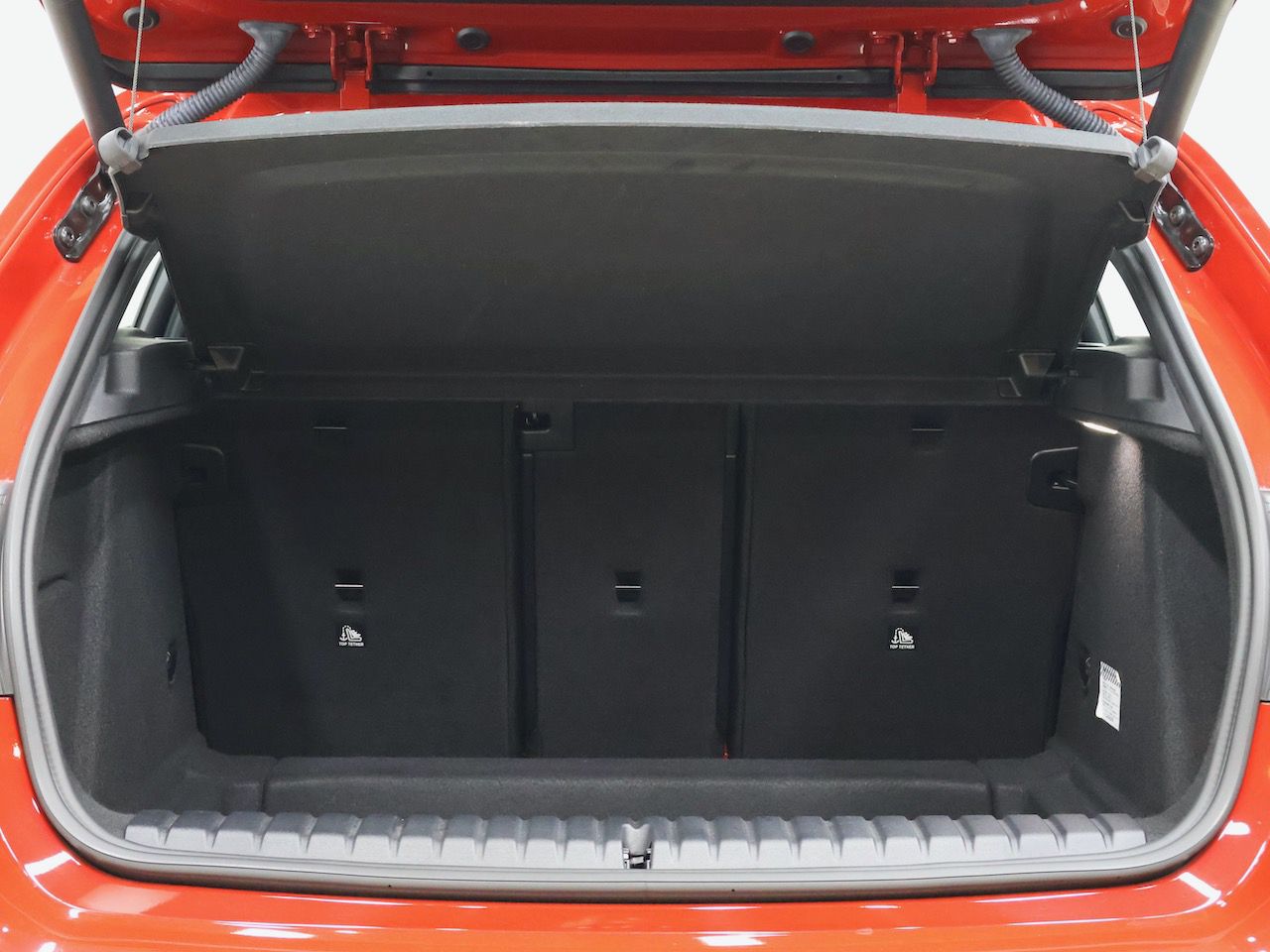 F40 118d Sports Hatch 5-door B47 2.0d