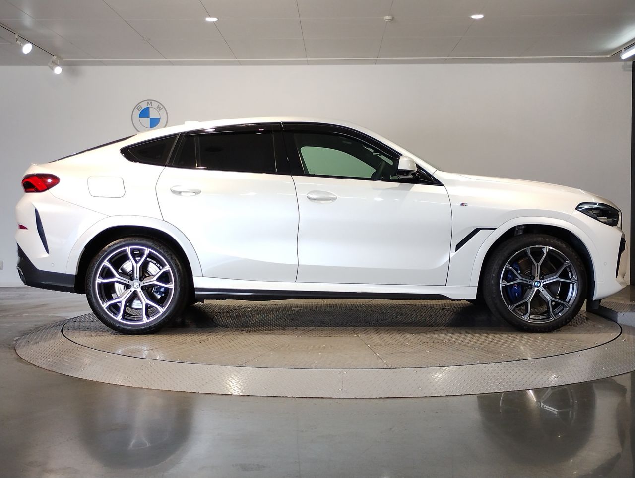 X* xDrive30d RHD