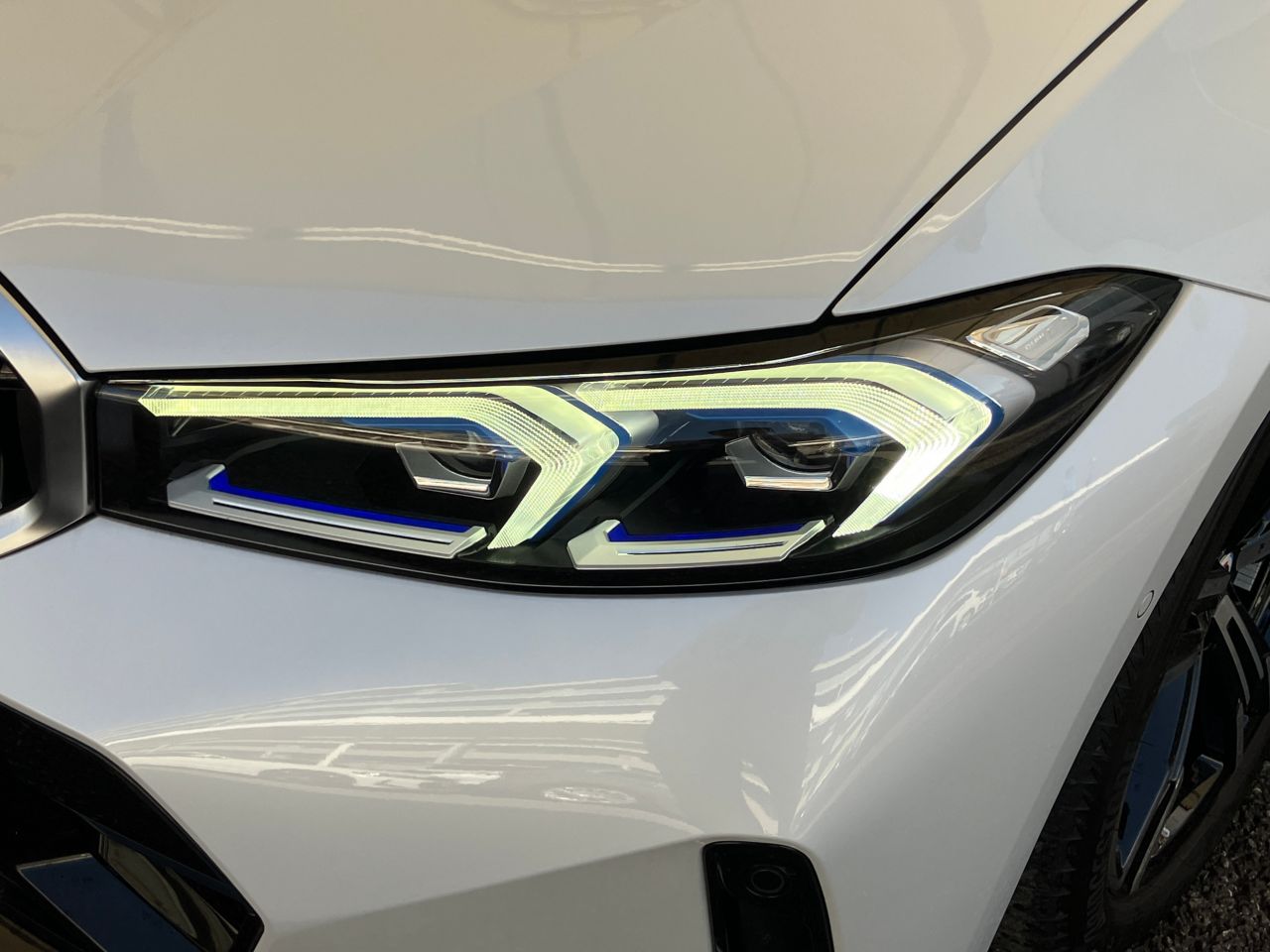 320d xDrive Berline RHD