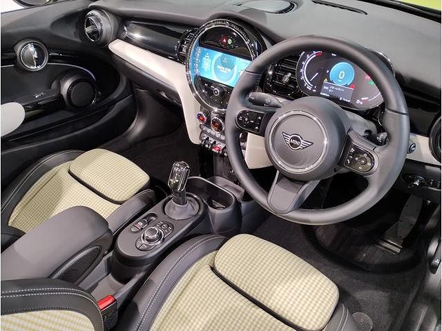 MINI Cooper S Convertible RHD