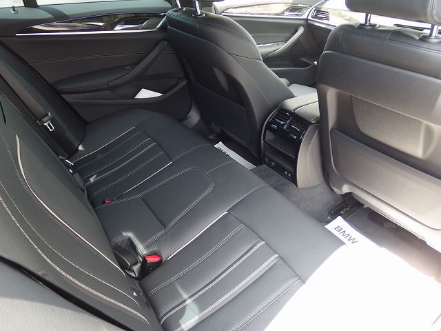 520i Sedan RHD