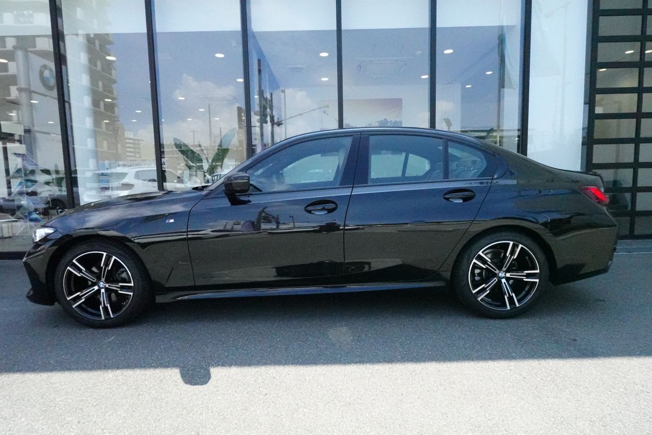 320d xDrive Berline RHD