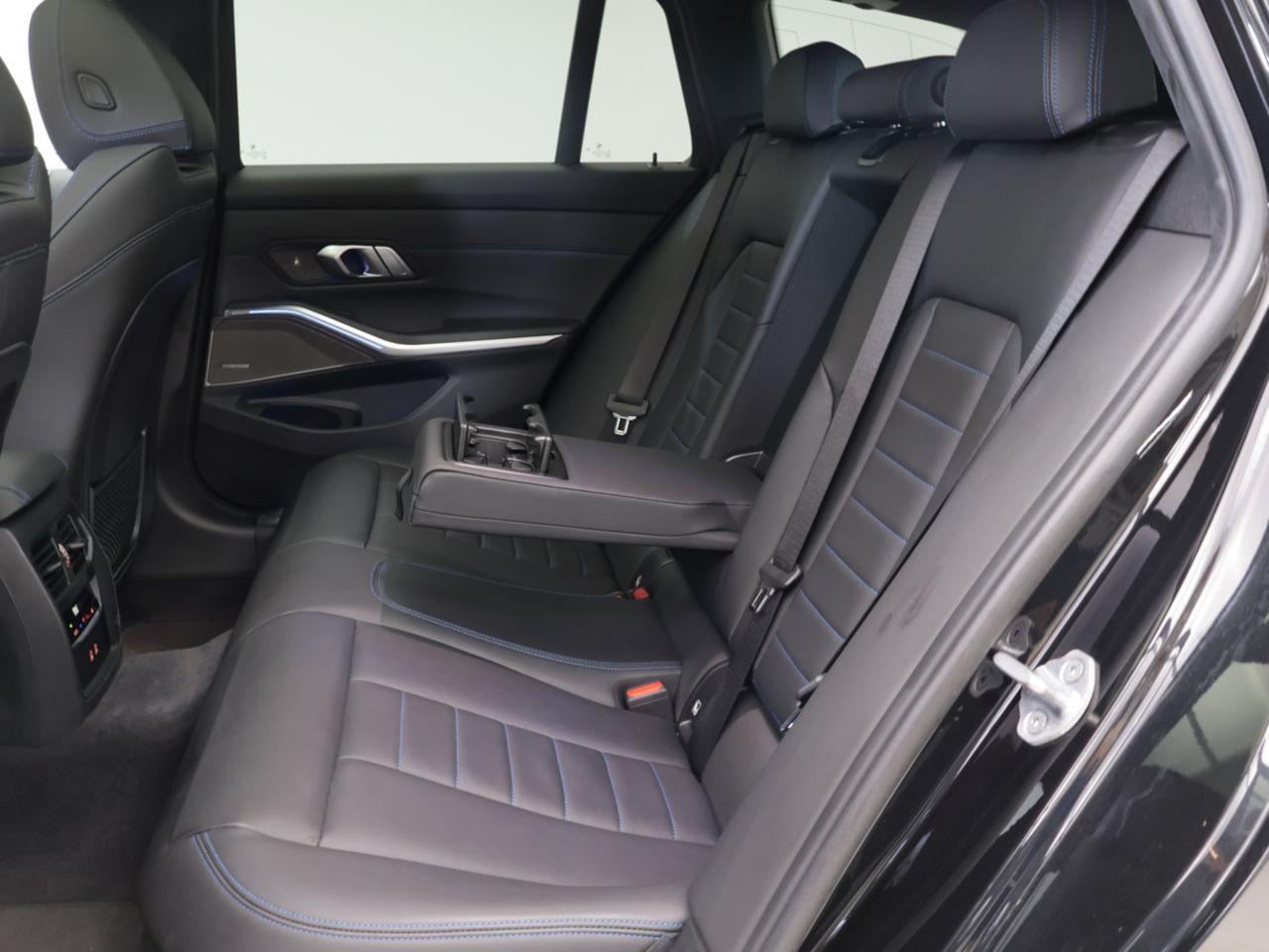 G21 M340i xDrive RHD