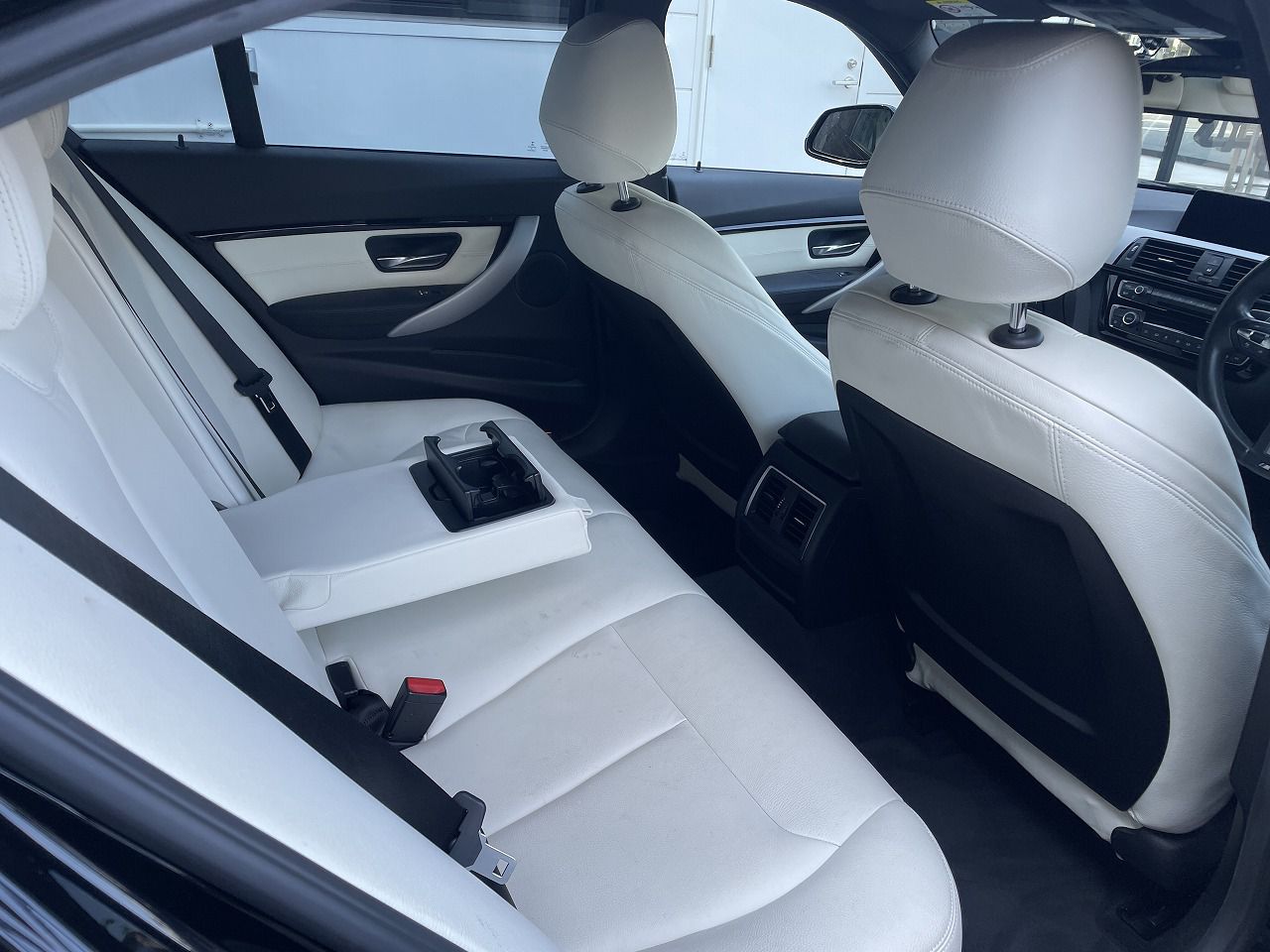 330E IPERFORMANCE SEDAN RHD