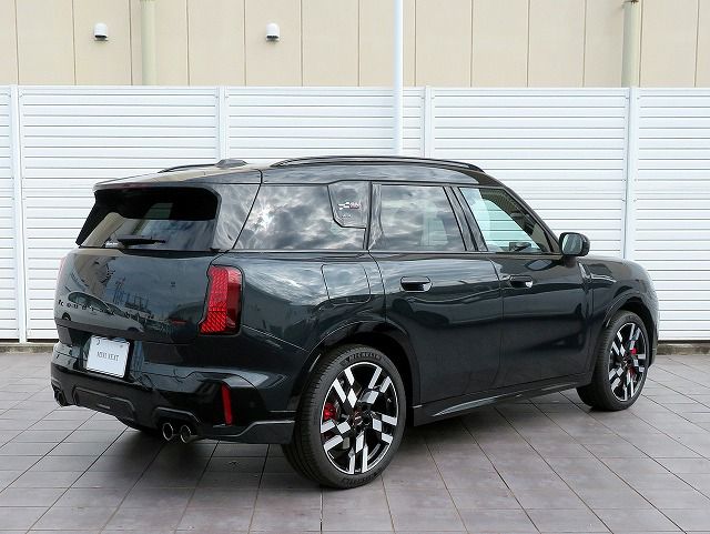 U25 MINI John Cooper Works Countryman ALL4