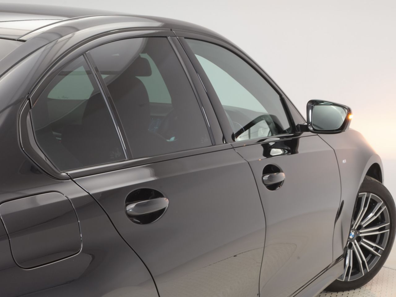 G20 320d xDrive RHD Saloon