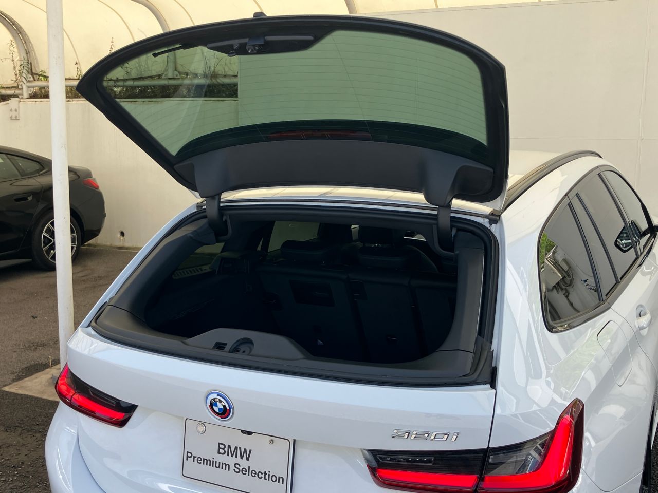 G21 320i Touring LCI RHD