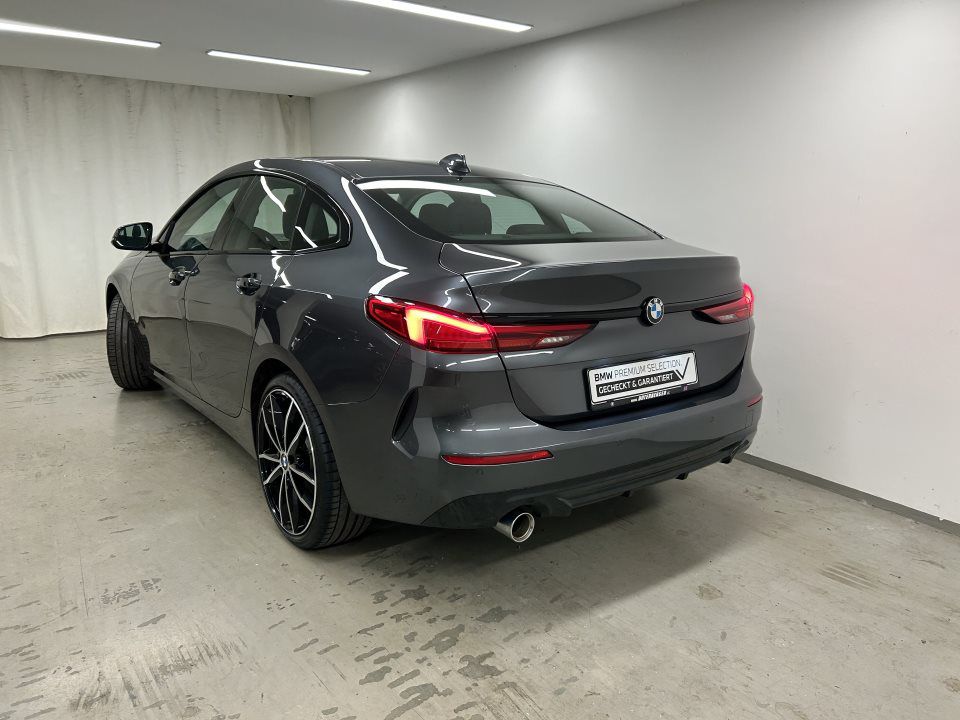 BMW 218