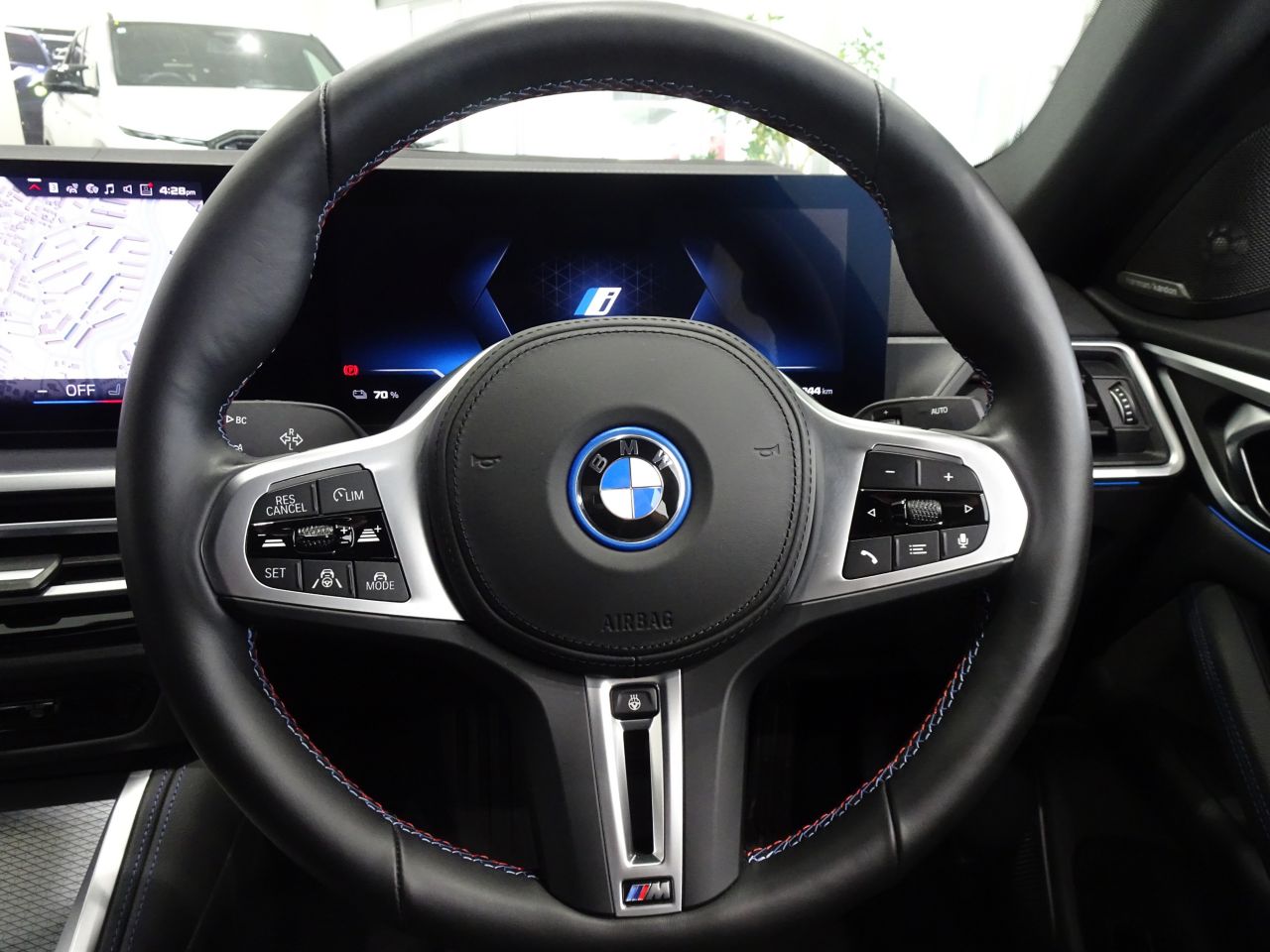 G26 i4 M50 RHD
