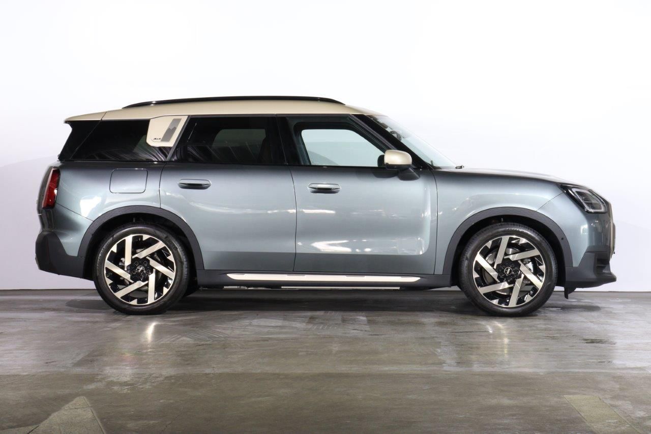 U25 MINI Countryman SE ALL4