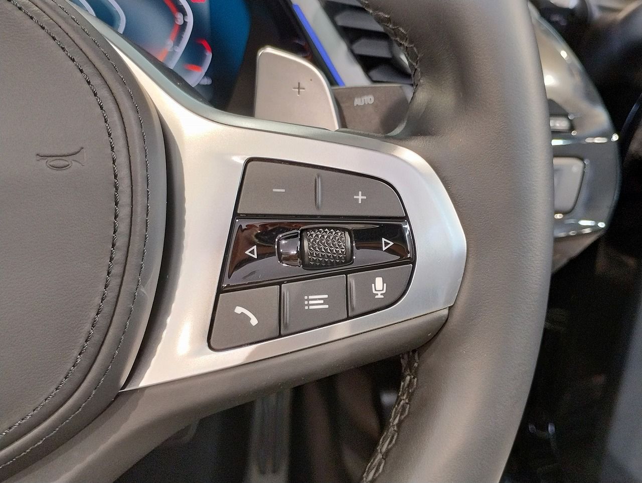 G29 z4 sDrive20i RHD