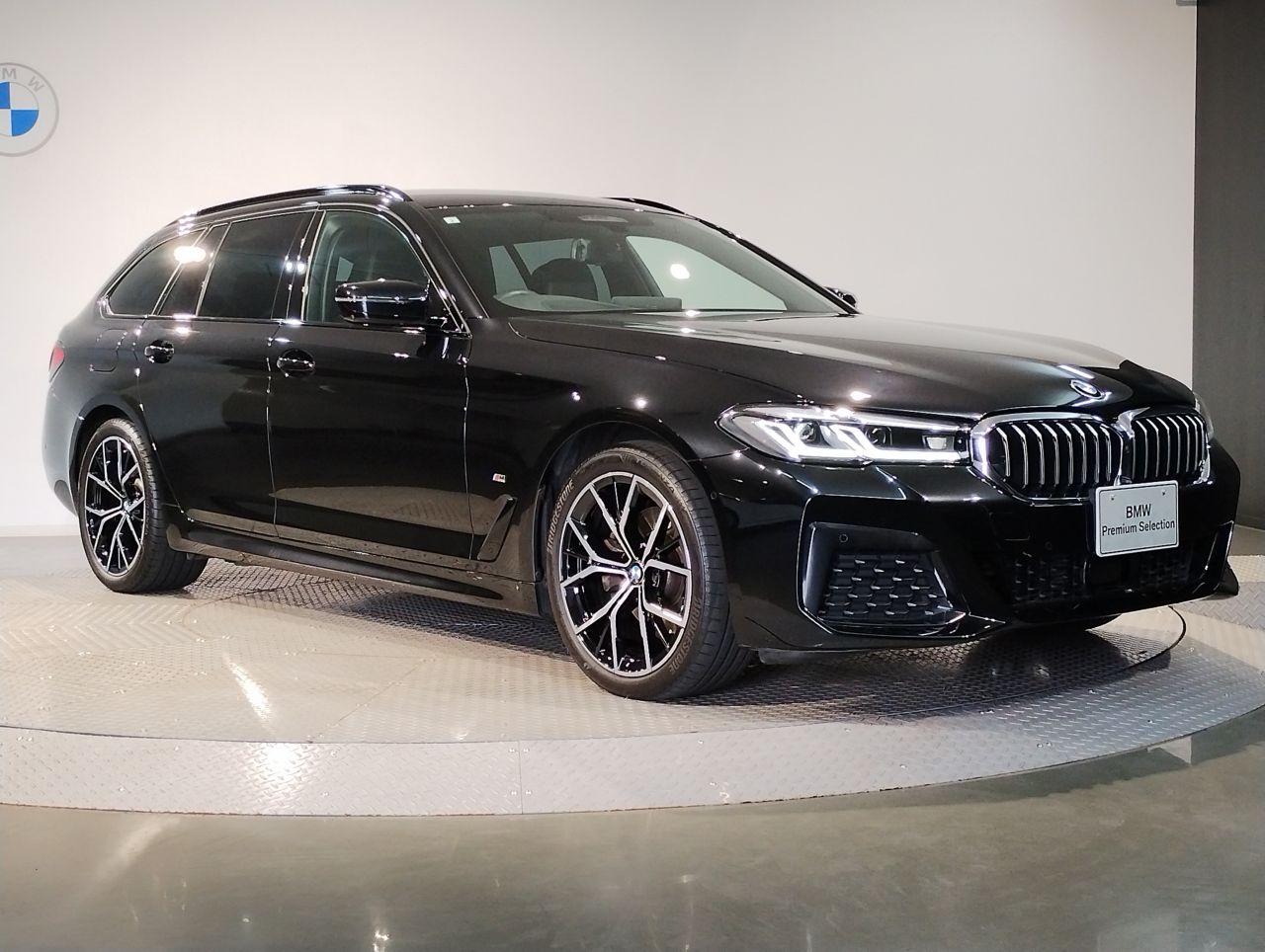 520d xDrive Touring RHD