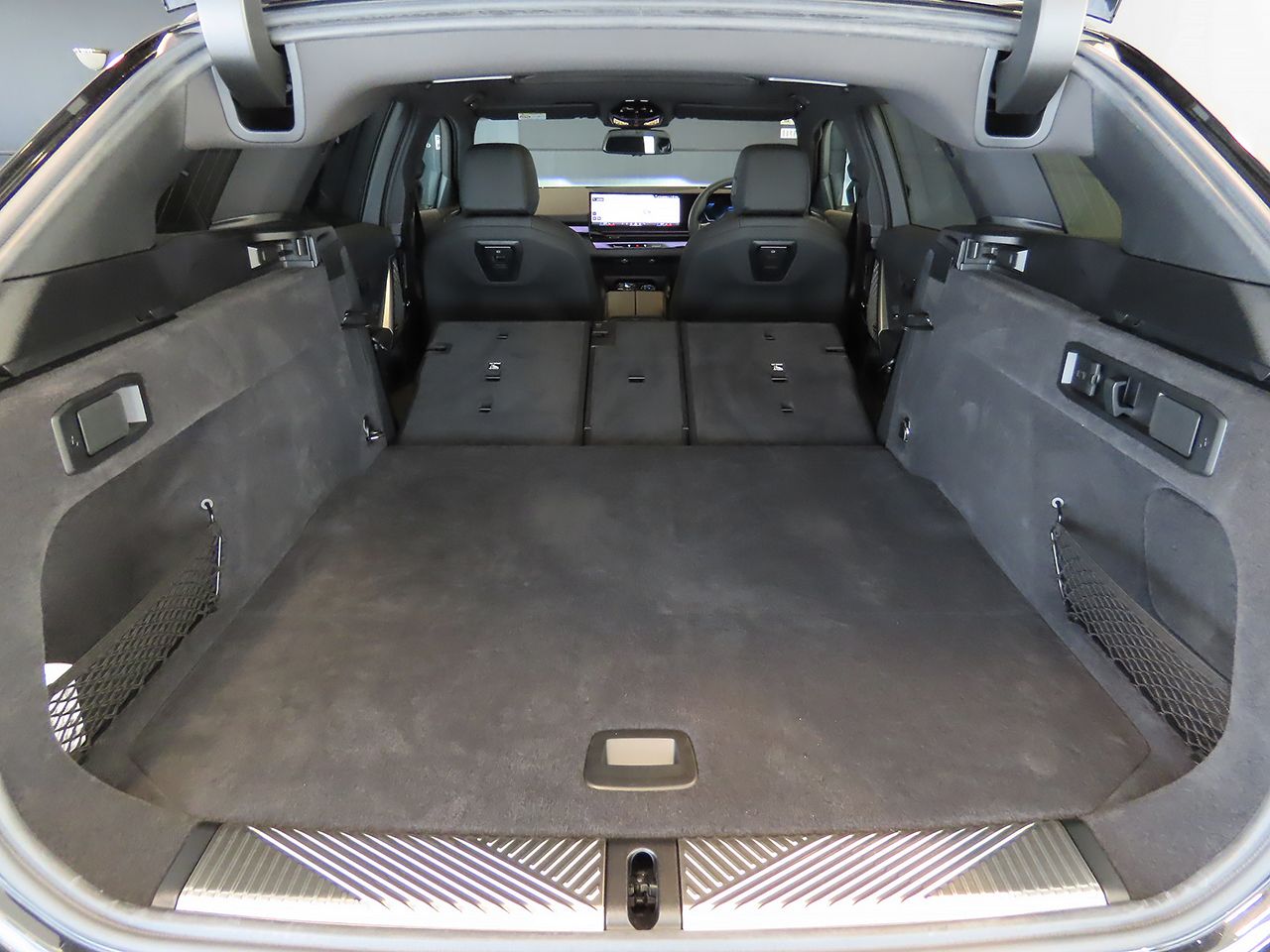 BMW i5 eDrive40 M Sport RHD