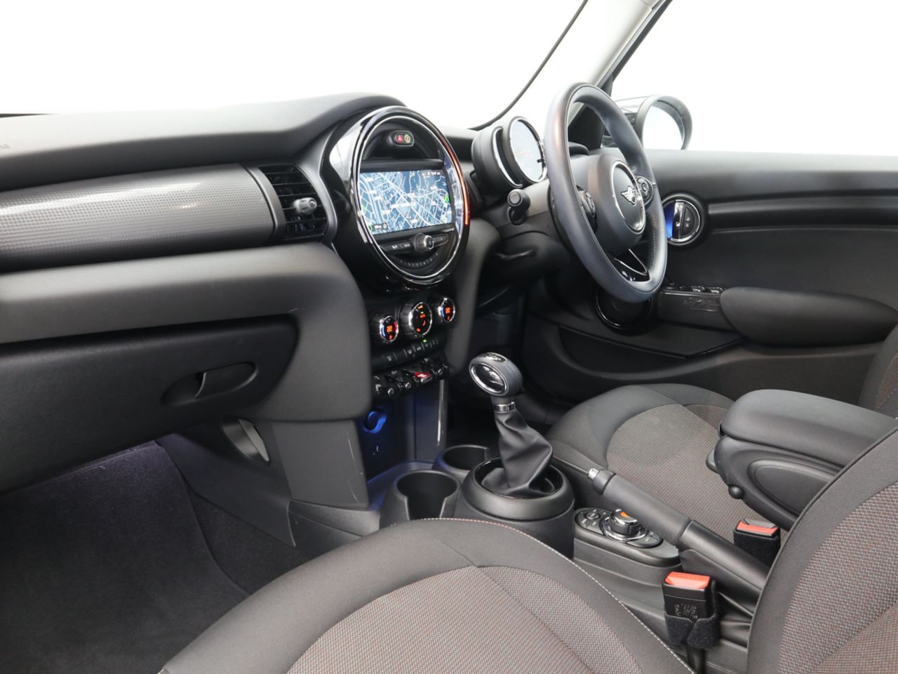 F55 COOPER D (AT)