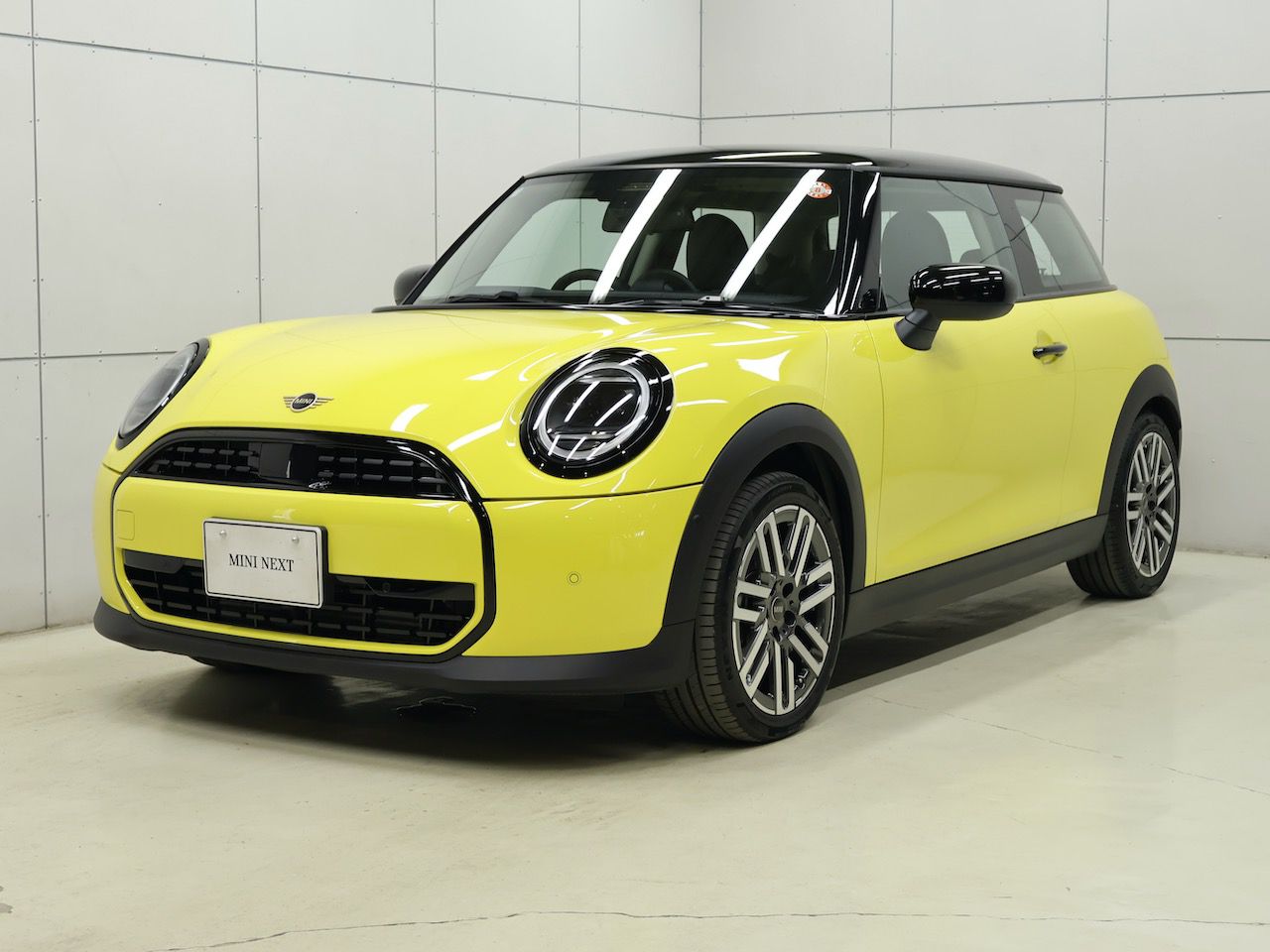THE NEW MINI COOPER (3 DOOR) C