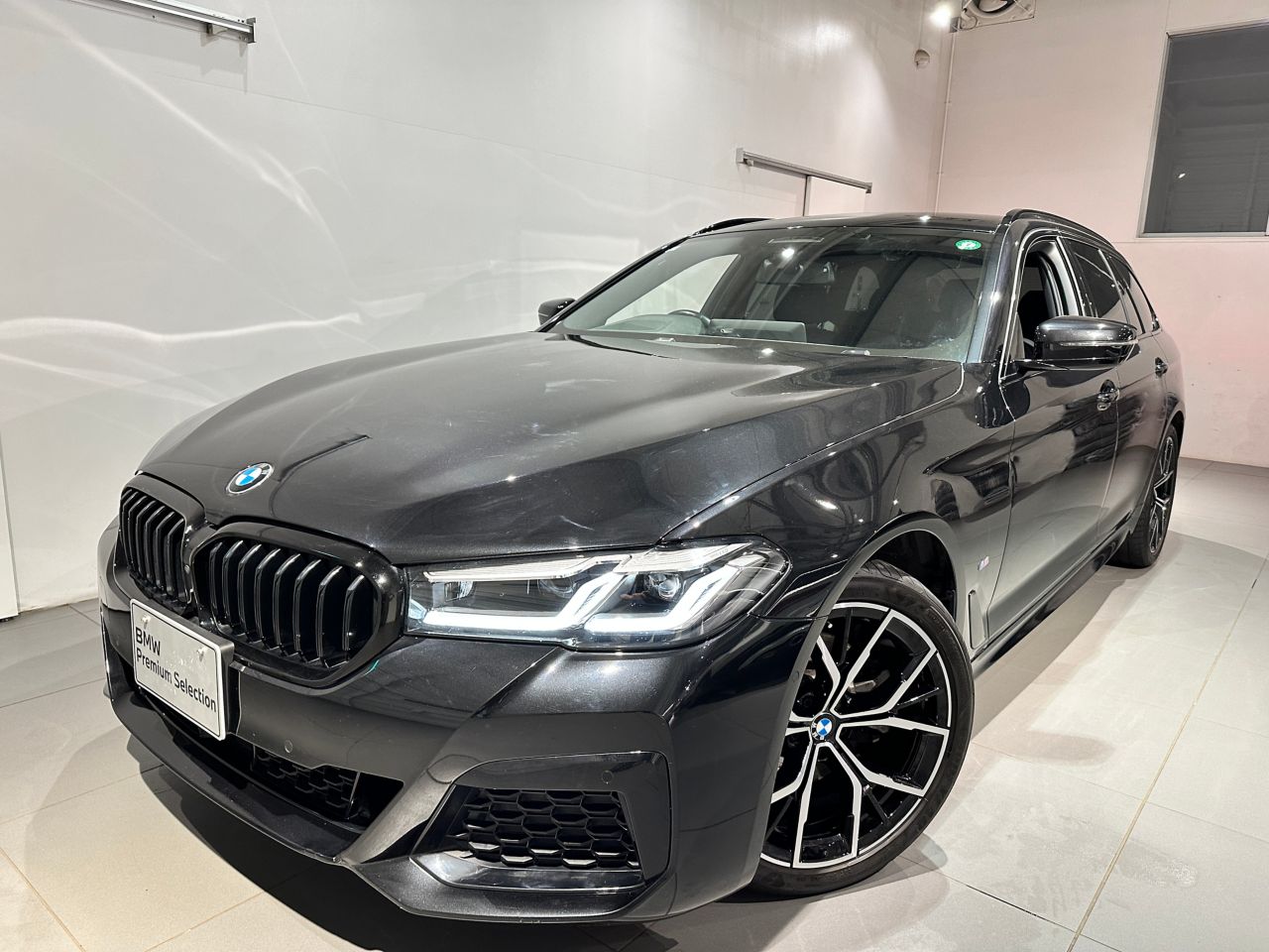 520d xDrive Touring RHD