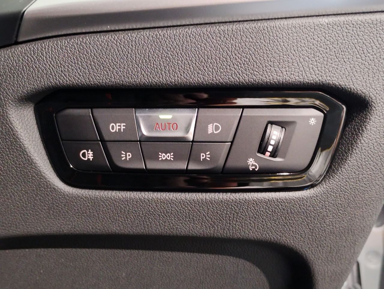 G20 320i Saloon LCI RHD MX