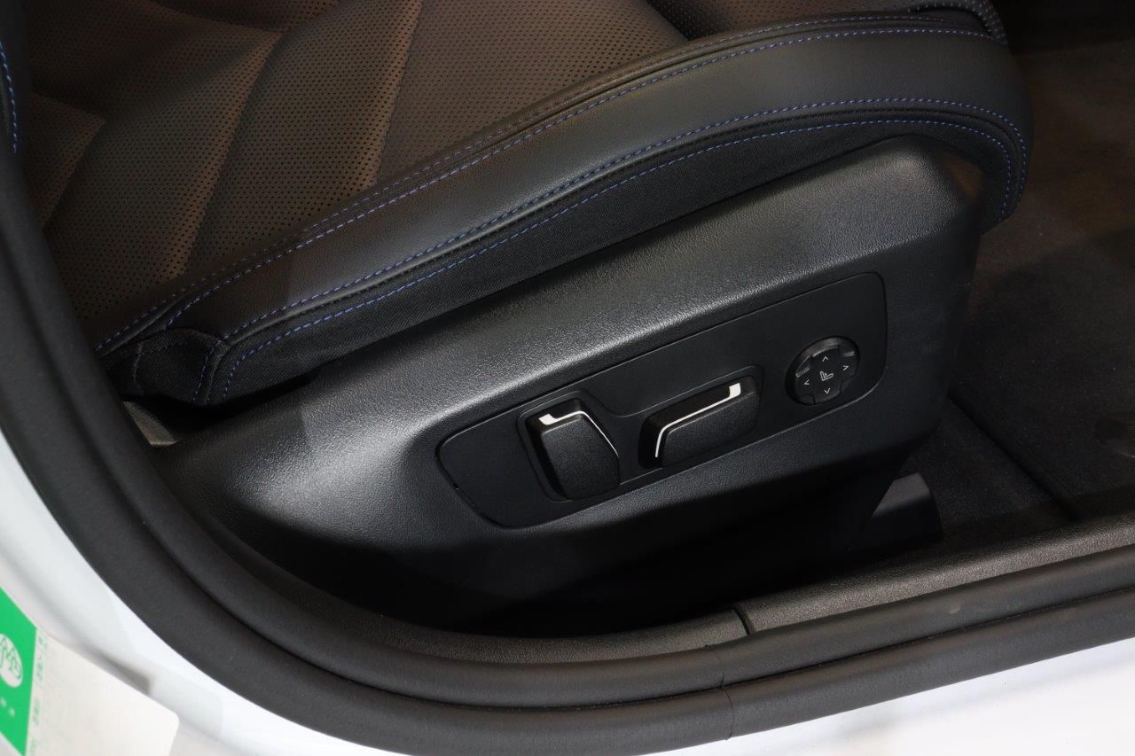 BMW i5 eDrive40 Sedan RHD