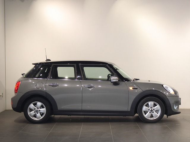 F55 COOPER D (AT)