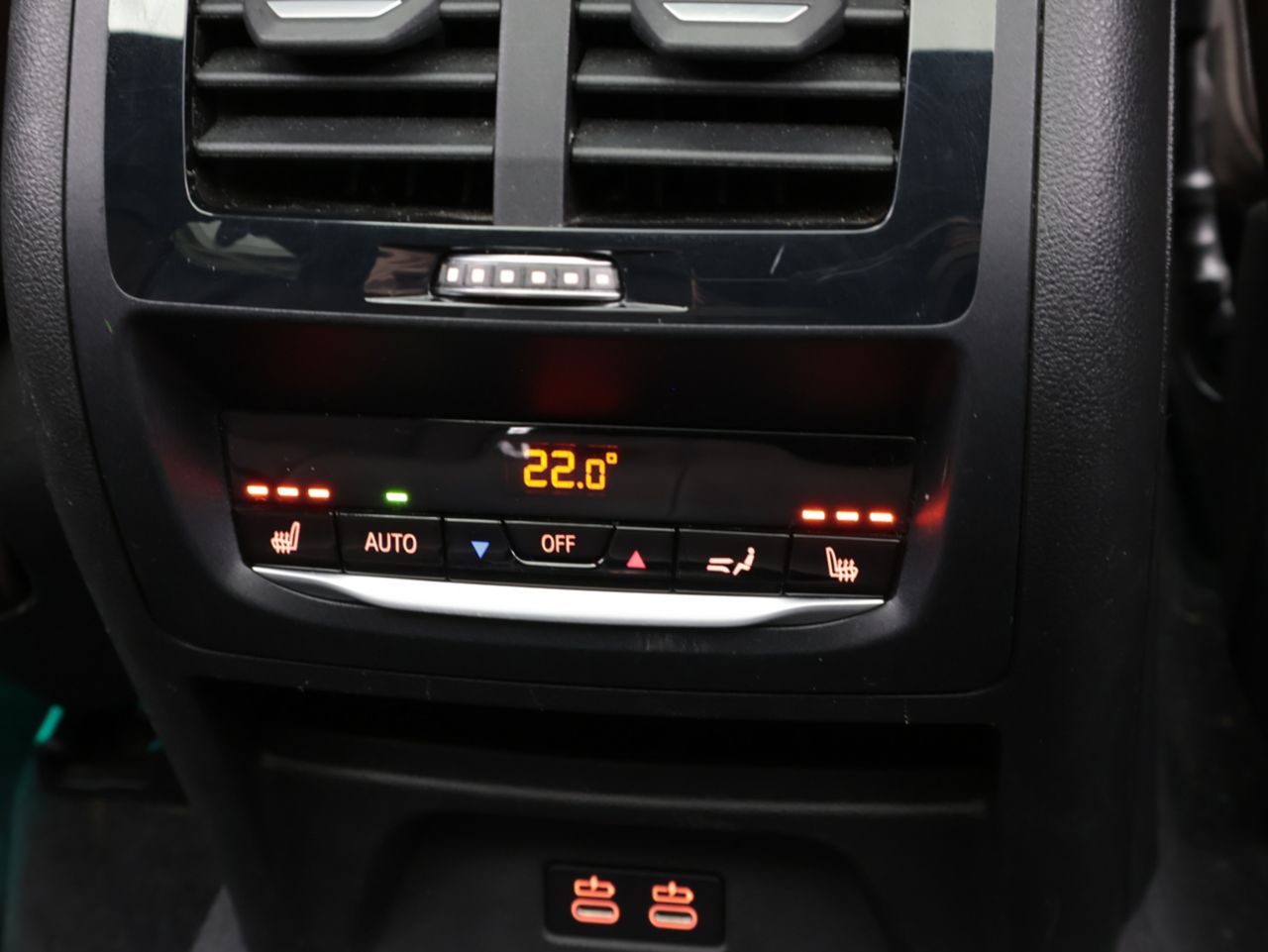 G01 X3 M40d RHD LCI ZA