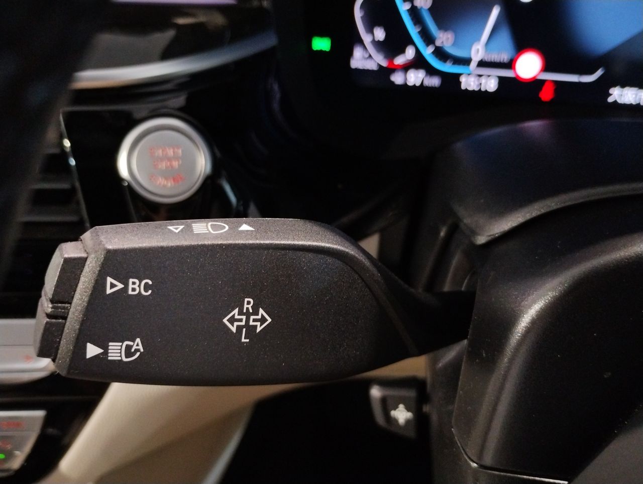 520d xDrive Sedan RHD