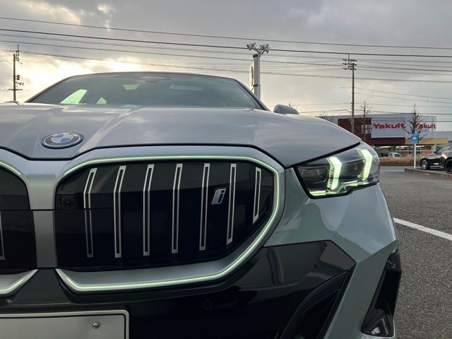 BMW i5 eDrive40 Sedan RHD