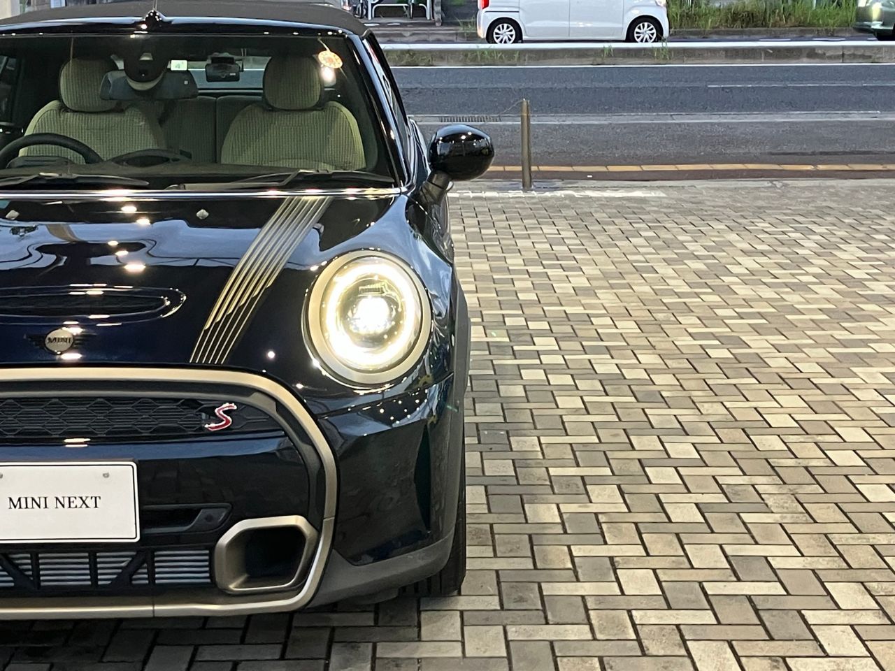 MINI Cooper S Convertible RHD