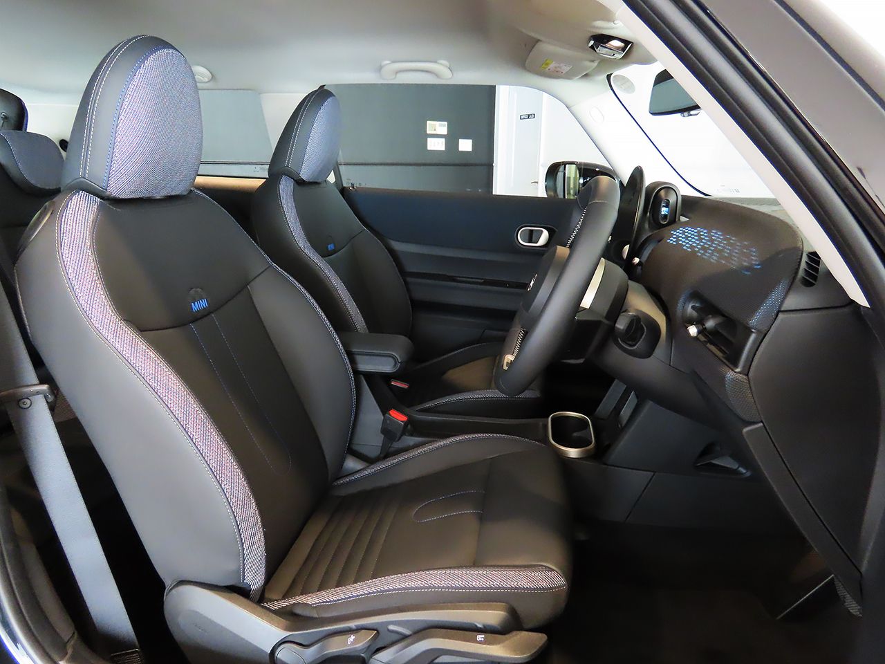 F66 MINI Cooper C 3Dr