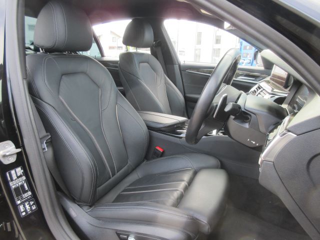 520d xDrive Sedan RHD