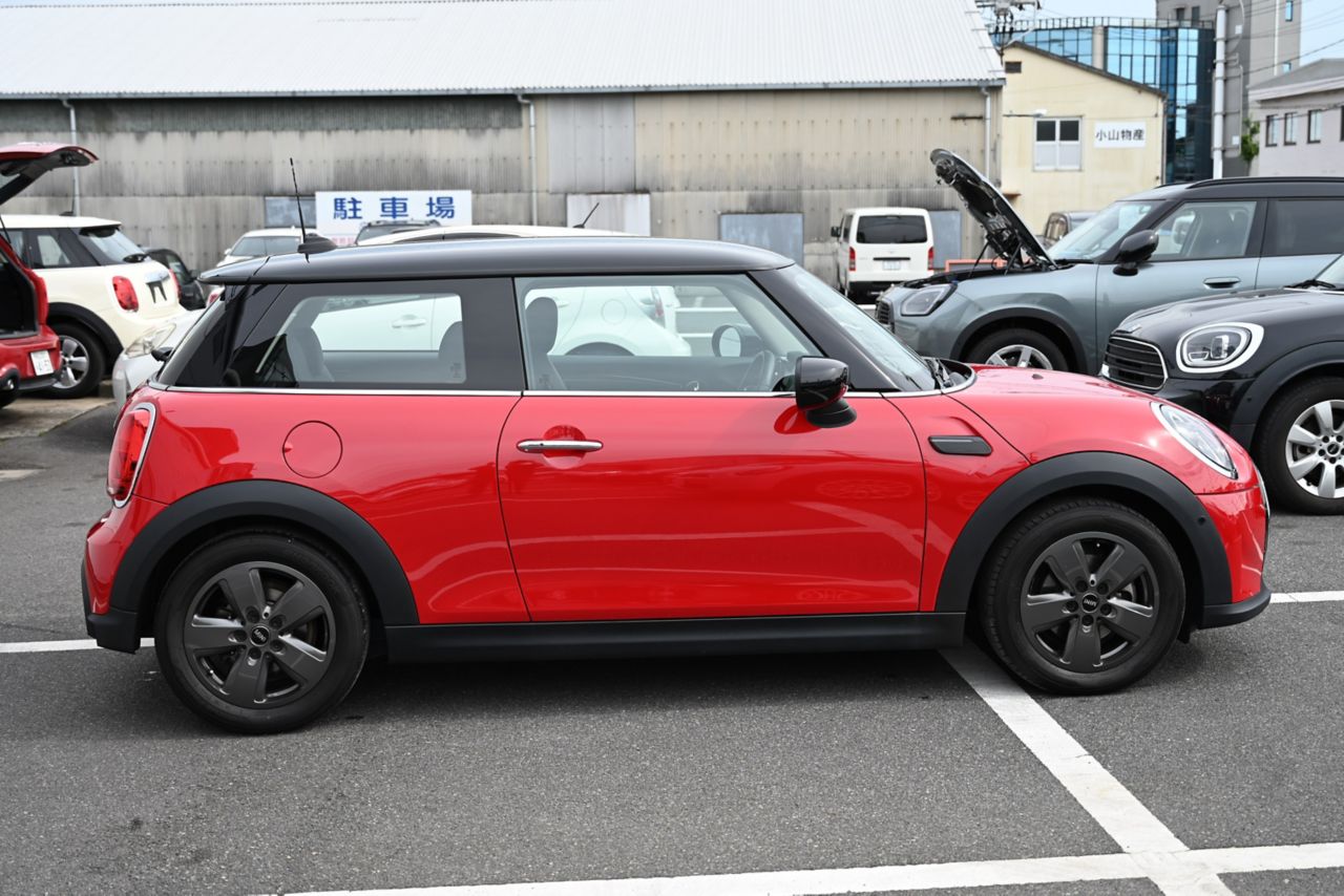 MINI Cooper F56 RHD