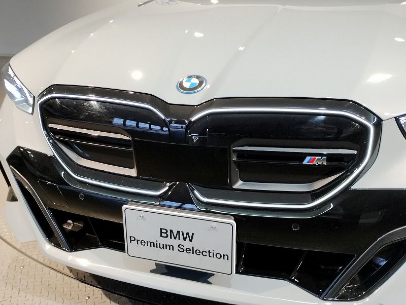 BMW i5 M60 xDrive Sedan RHD