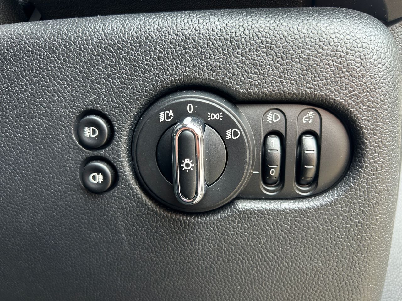 MINI F55 Cooper D 5dr Hatch LCI