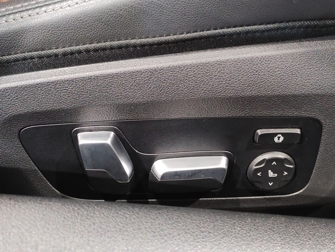 G14 M850i xDrive Convertible N63 4.4i