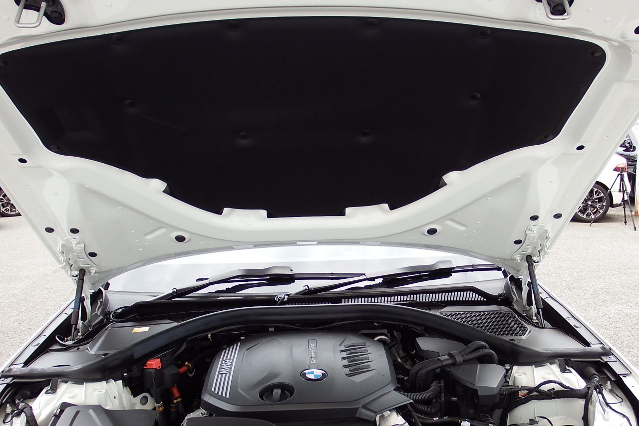 320d xDrive Berline RHD