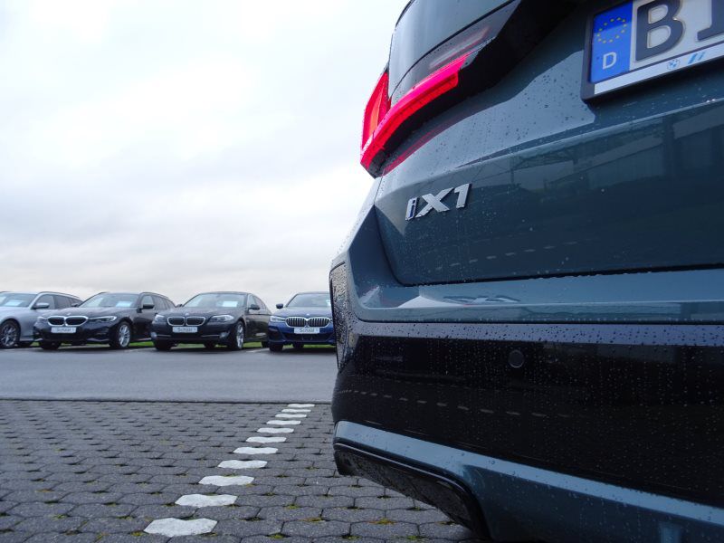iX1 xDrive30