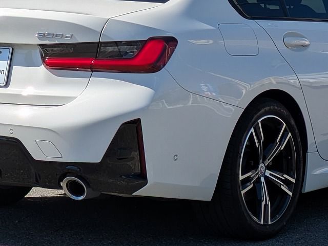 320d xDrive Berline RHD