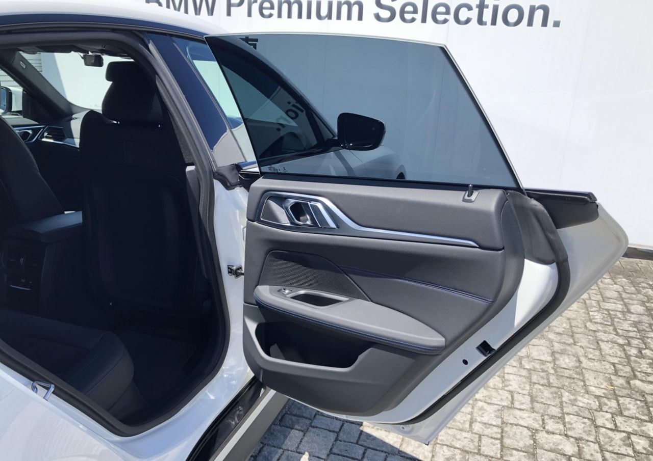 G26 i4 eDrive35 RHD